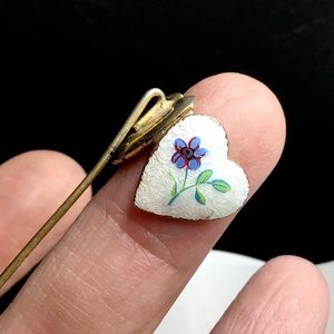 🌺 Vintage GF Guilloche Heart Locket Pin